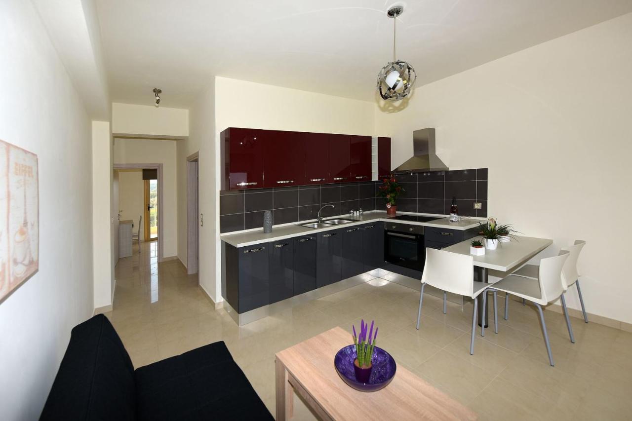 Stelia Luxury Apartments Kalavárda エクステリア 写真