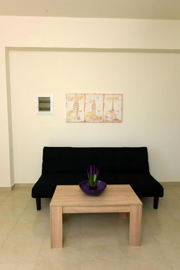 Stelia Luxury Apartments Kalavárda エクステリア 写真