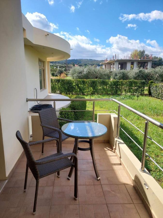 Stelia Luxury Apartments Kalavárda エクステリア 写真